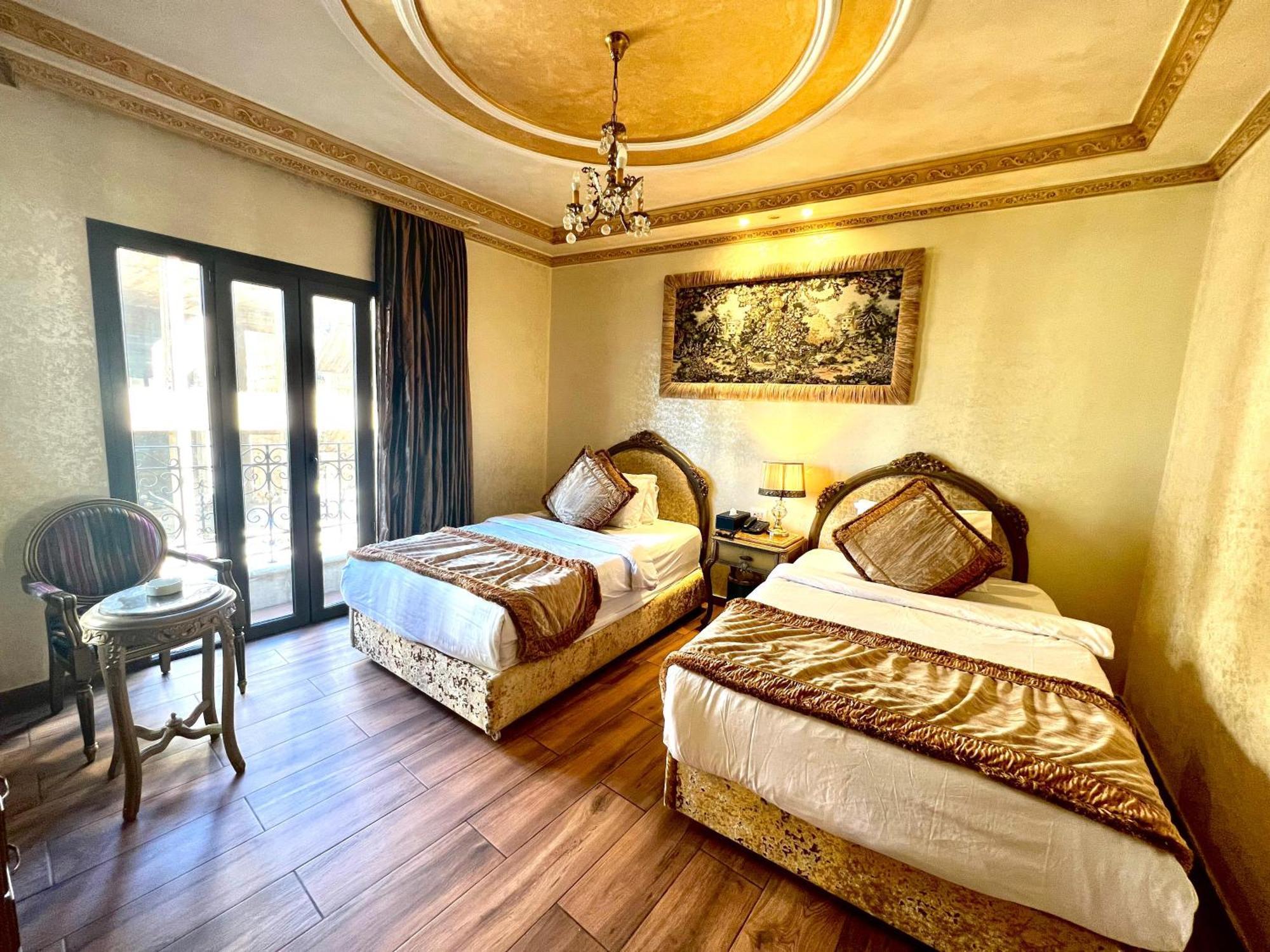 Q Hotel Bejrút Kültér fotó